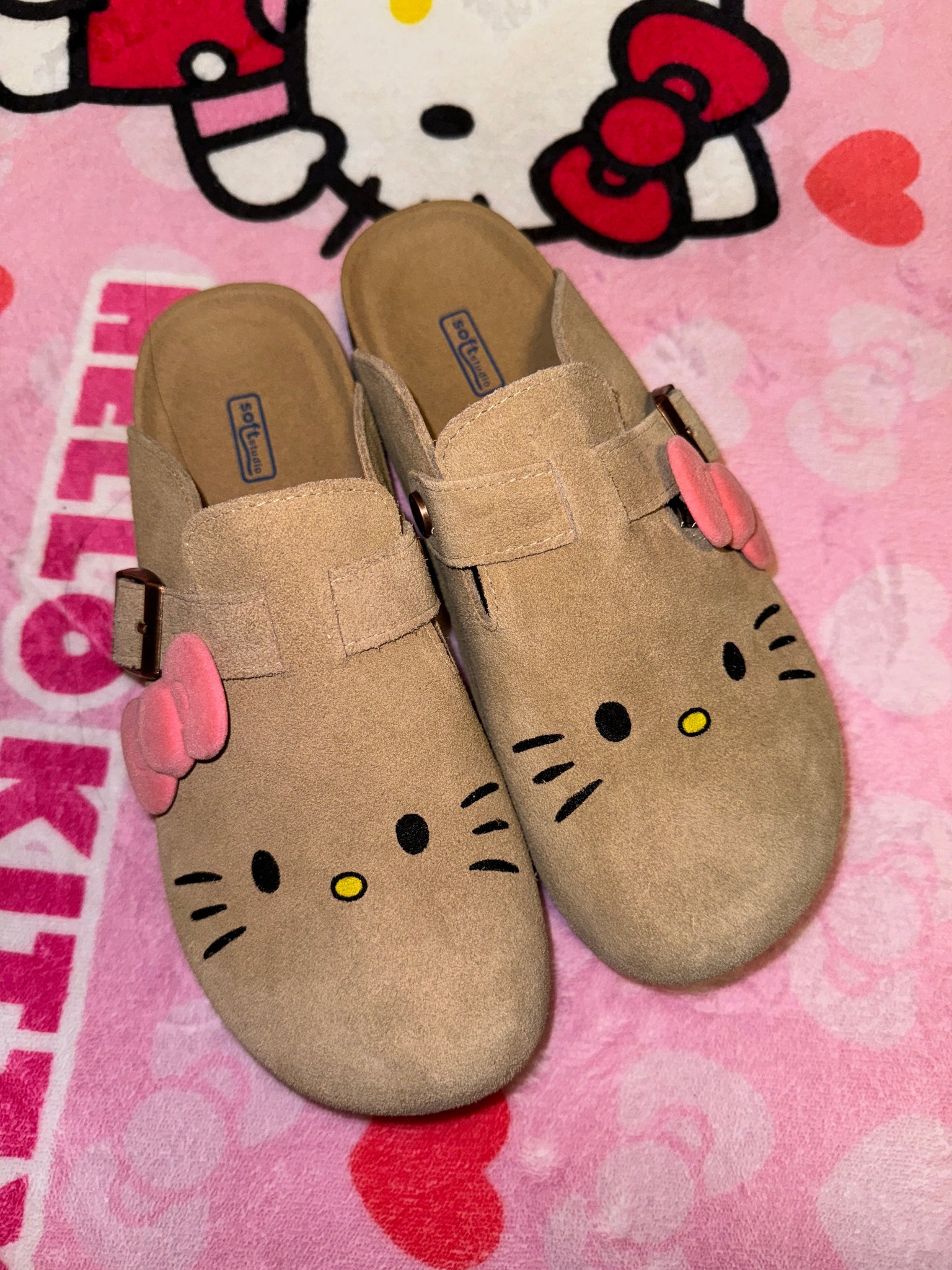 Hello Kitty Suede Clogs